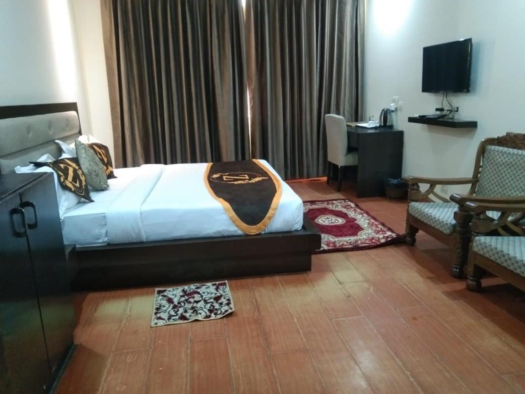 Zenith Mahipalpur - Free Parking Otel Yeni Delhi Dış mekan fotoğraf