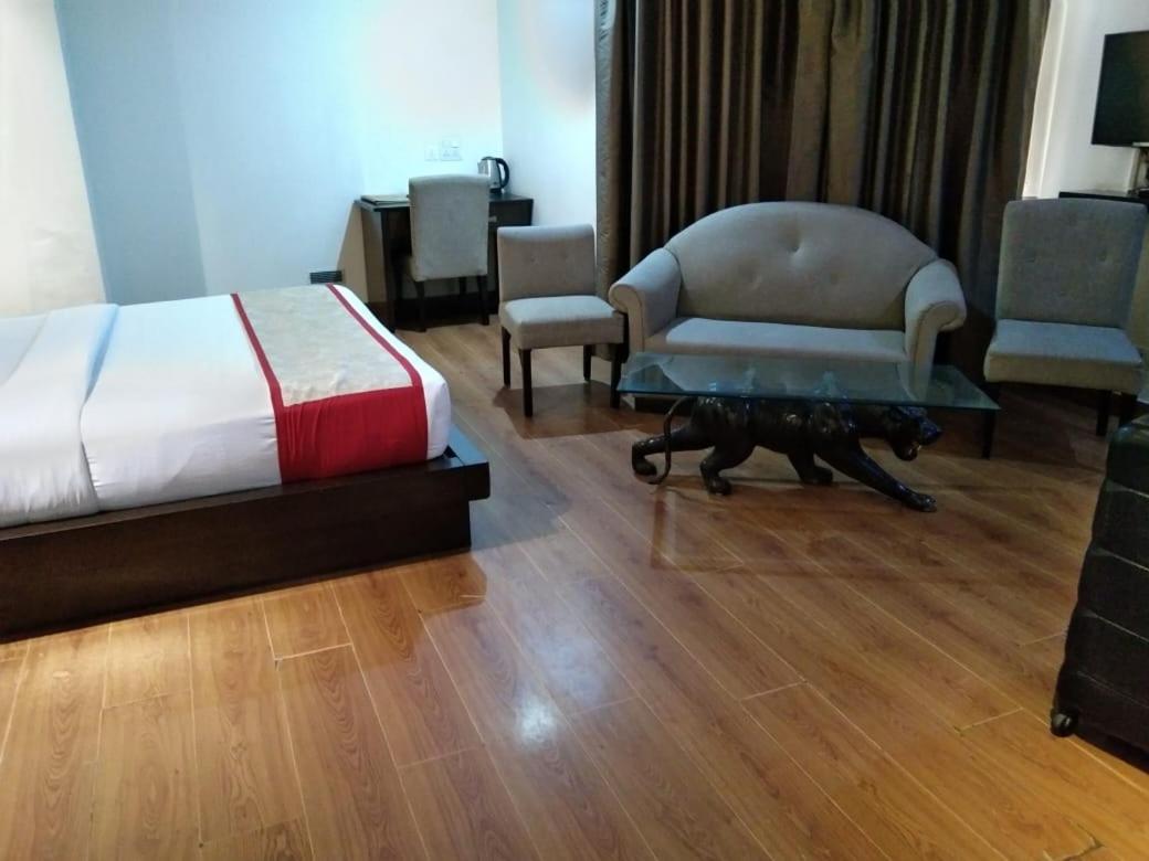 Zenith Mahipalpur - Free Parking Otel Yeni Delhi Dış mekan fotoğraf